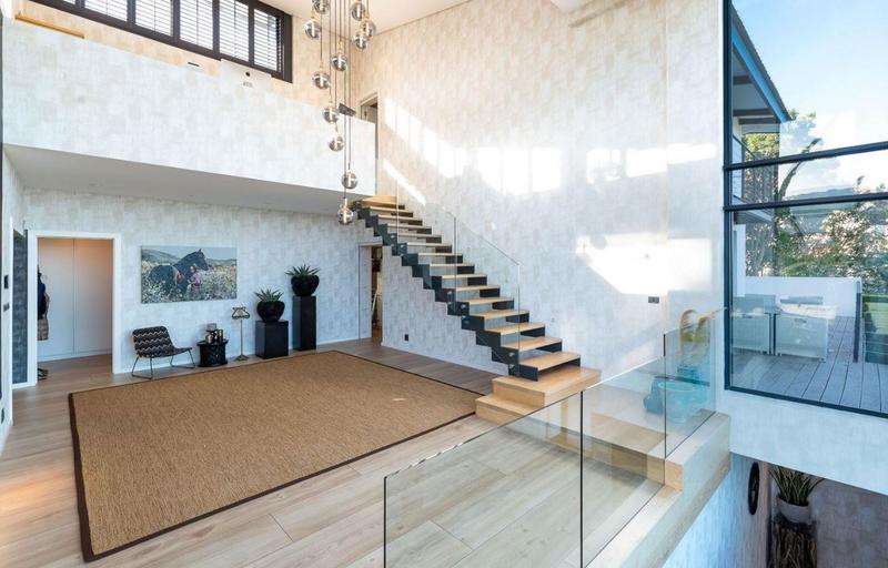 5 Bedroom Property for Sale in Bishopscourt Western Cape